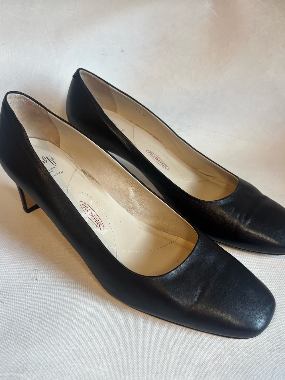 Amalfi Classic Black Italian Leather Women's Pumps, size 12.5, square toe